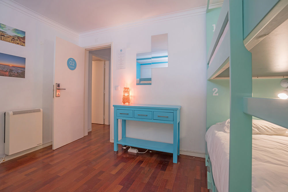 Blue Boutique Hostel & Suites Ещорил Екстериор снимка