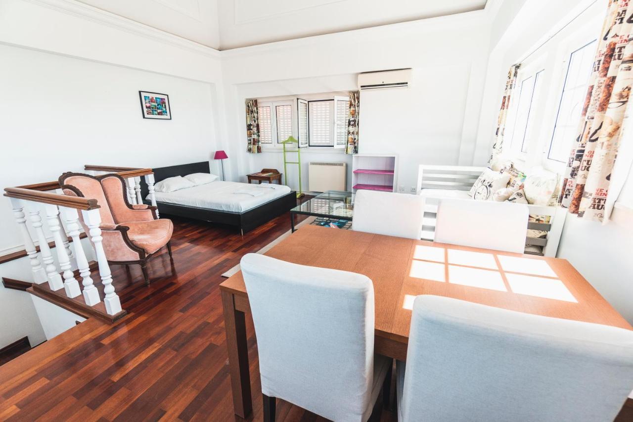 Blue Boutique Hostel & Suites Ещорил Екстериор снимка